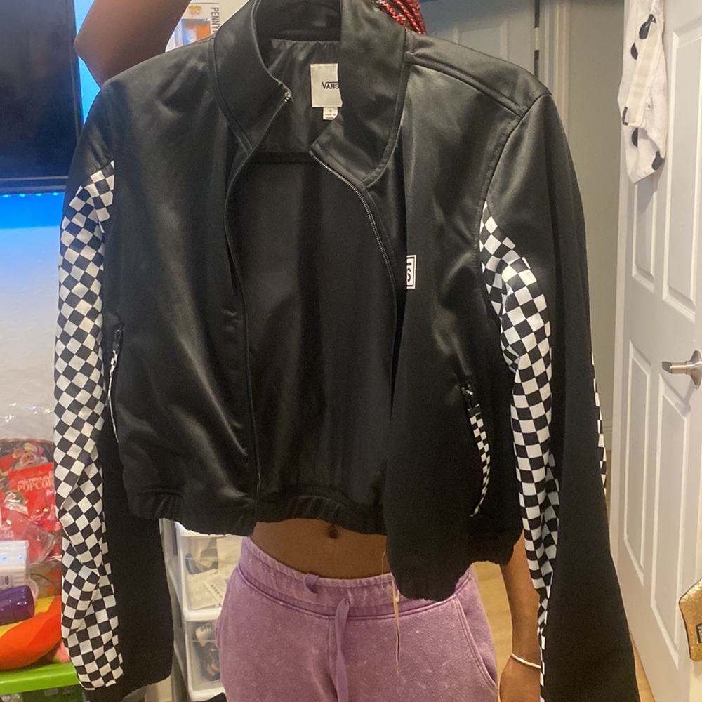 Jacket 🧥 - Picture 2 of 7